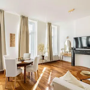Apartment Bel Proche De Gare Du Midi, A Cote Du Centre, Brussels